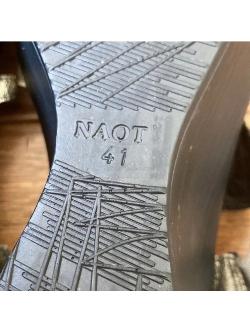 Naot Metallic Pewter Platform Wedge Slide Sandals Comfort Size 41